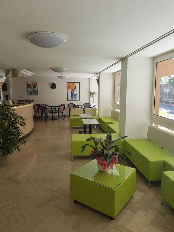 Hotel Tre Assi Rimini Exterior foto