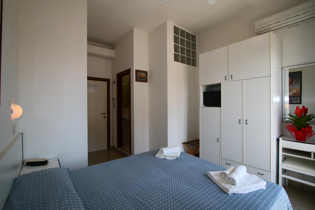 Hotel Tre Assi Rimini Exterior foto